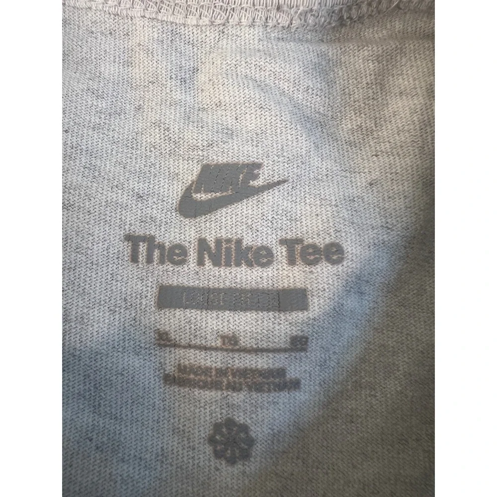 Nike Mens Loose Fit Grey Heather Embroidered Logo T-Shirt DO7392-051 XL